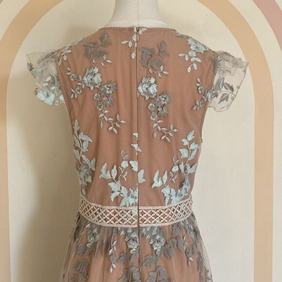 WAYF Oakfield Sky Blue, Gray, & Tan Embroidered Lace Maxi Dress Size Medium - Picture 7 of 16